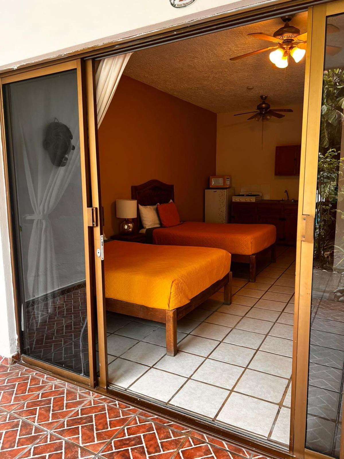 Hotel Palmeras 布塞里亚斯 外观 照片